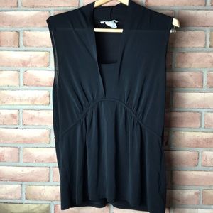 Nine West size L black, sleeveless top w/v-neck